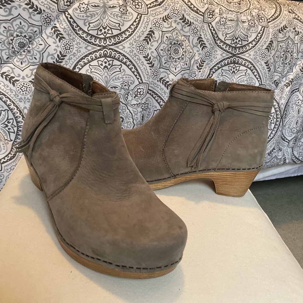 Dansko Taupe Markie Booties